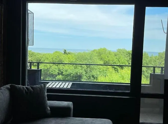 Апартамент Sea Scenery Бургас